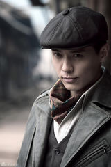 组图：高云翔《第一纵队》打造民国型男