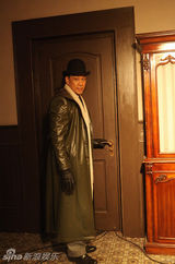 组图：王学圻蒋勤勤《姥爷的抗战》热拍