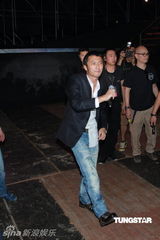 组图：王后驾到收官 谢霆锋李宇春孙燕姿热爆全场