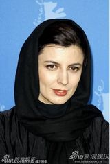 高清：《内达和西敏》亮相 莱拉-哈塔米黑衣玩神秘