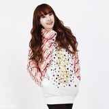 组图：f(x)宋茜甜美写真 出演维尼夫妇走红