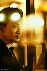 组图：苏有朋时尚大片玩转光影  穿越时光隧道