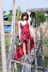 组图：日本女星杉本有美夏日清凉写真