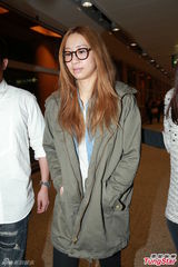 组图：余文乐甜笑默认新恋情 吴雨霏指其很正