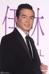 组图：林嘉绮爆乳成台湾模特公司年会焦点