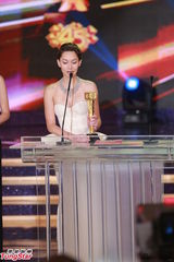 组图：徐子珊获我最喜欢的电视女角色泣不成声