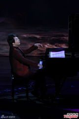 组图：朗朗现场演奏最佳电影配乐组曲精彩万分