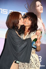 组图：Twins发新碟 阿Sa澄清与陈伟霆过夜绯闻