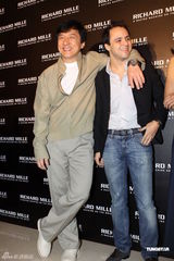 高清组图：刘涛秀白皙香肩 和成龙、F1车手同台