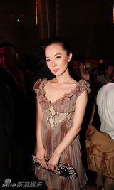 组图：《Vogue》周年展 张曼玉霍思燕受大师肯定