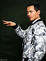 组图：高云翔登时尚杂志封面 展现双面魅力