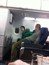 组图：田朴珺戴鸽子蛋出席晚宴 疑已嫁王石