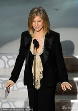 高清图：奥斯卡颁奖现场 天后芭芭拉-史翠珊登台