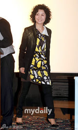 幻灯图：《六穴炮强盗团》发布 金秀美罗文熙出席