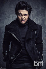 高清：韩星吕珍九时尚大片 游走于少年男人之间