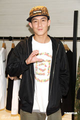 幻灯：陈冠希台北开店六月复出 称不知Lucas是谁