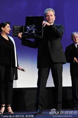 《天堂-信仰》导演尤里西-塞德尔获评委会大奖