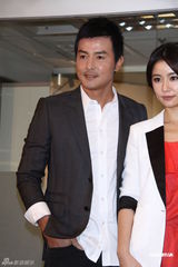 组图：李铭顺台湾拍新戏 林心如大方邀约范文芳