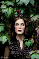 组图：超模Viktoriya写真半裸上阵 电眼迷人