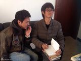 组图：冯绍峰韩寒片场蓬头垢面自嘲工地领薪