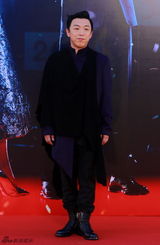 组图：《宗师》剧组压轴红毯 女星争秀美胸美背