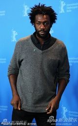 高清：《嗜睡病》媒体发布会 简妮-席丽获导演护花