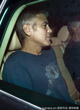 组图：皮特好事将近包场宴请好友乔治-克鲁尼