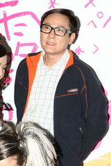 组图：张信哲携舞台剧回台北首演