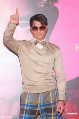 组图：郭富城个唱将凌空跳舞 带来全新超视觉享受