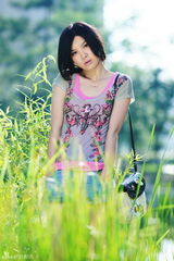 组图：郑萍拍清新写真 展现阳光女孩本色