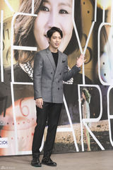 独家高清：尹恩惠撑新剧发布 郑容和李东健撞脸