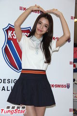 组图：李毓芬盼有情郎 陪过情人节