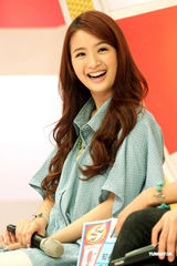 组图：陈柏霖为新剧节目录制 否认帮女友洗内裤