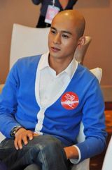 幻灯图：《恋爱通告》乔振宇王力宏型男齐亮相