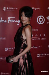 高清：陈慧琳露背装高雅性感 和郑元畅等出席活动