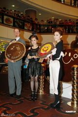 组图：Twins工作密集盼望早放假阿Sa为阿娇写情书