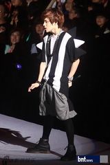 组图：SM巡演SJ少时等火辣劲爆 现场玩变装