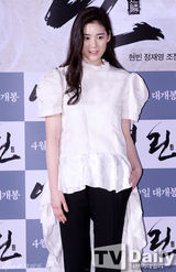 组图：玄彬携《逆鳞》复出 花美男渐消瘦