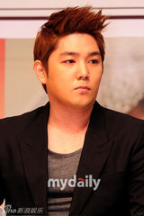 组图：Superjunior出席新专辑发布会