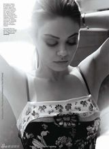 组图：“黑天鹅”米拉-古妮丝登杂志封面裙装艳丽