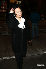 高清：已故艺人陈鸿烈设灵 蔡少芬佘诗曼素颜现身