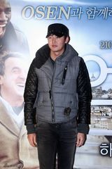 组图：众韩星亮相法国电影《Untouchable》首映式