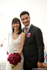 高清图：孙燕姿婚纱照曝光 新人携手而笑幸福甜蜜