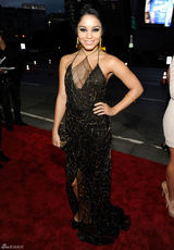 高清组图：凡妮莎-哈金斯黑金色礼服性感亮相