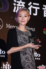 高清图：萧亚轩范玮琪五月天等亮相音乐颁奖礼