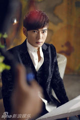 组图：焦恩俊MV花絮曝光 30小时不停拍