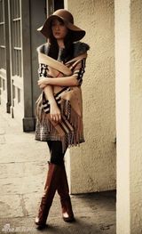 组图：《胜女的代价》华丽服装成剧中亮点