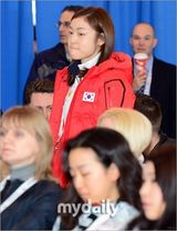 组图：金妍儿参加世界花样滑冰锦标赛抽签仪式