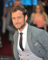 组图：《安娜-卡列琳娜》首映 凯拉与裘德-洛现身