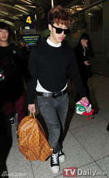 组图：韩团少女时代、FTISland、SHINee、BEAST等赴泰国参加公演